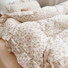 BuLuTu floral duvet cover close-up of ruffles enhances vintage chic nursery decor.