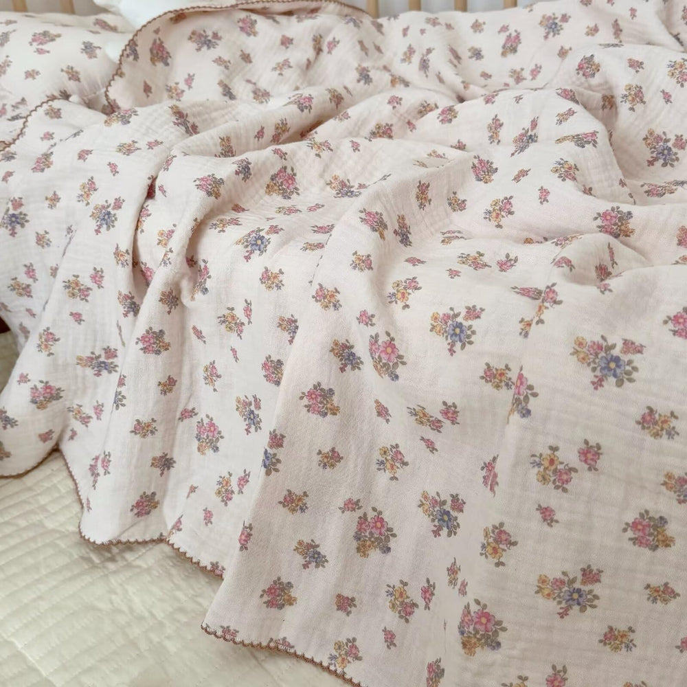 BuLuTu Muslin Cotton Baby Blanket showcases breathable gauze fabric for warm days.