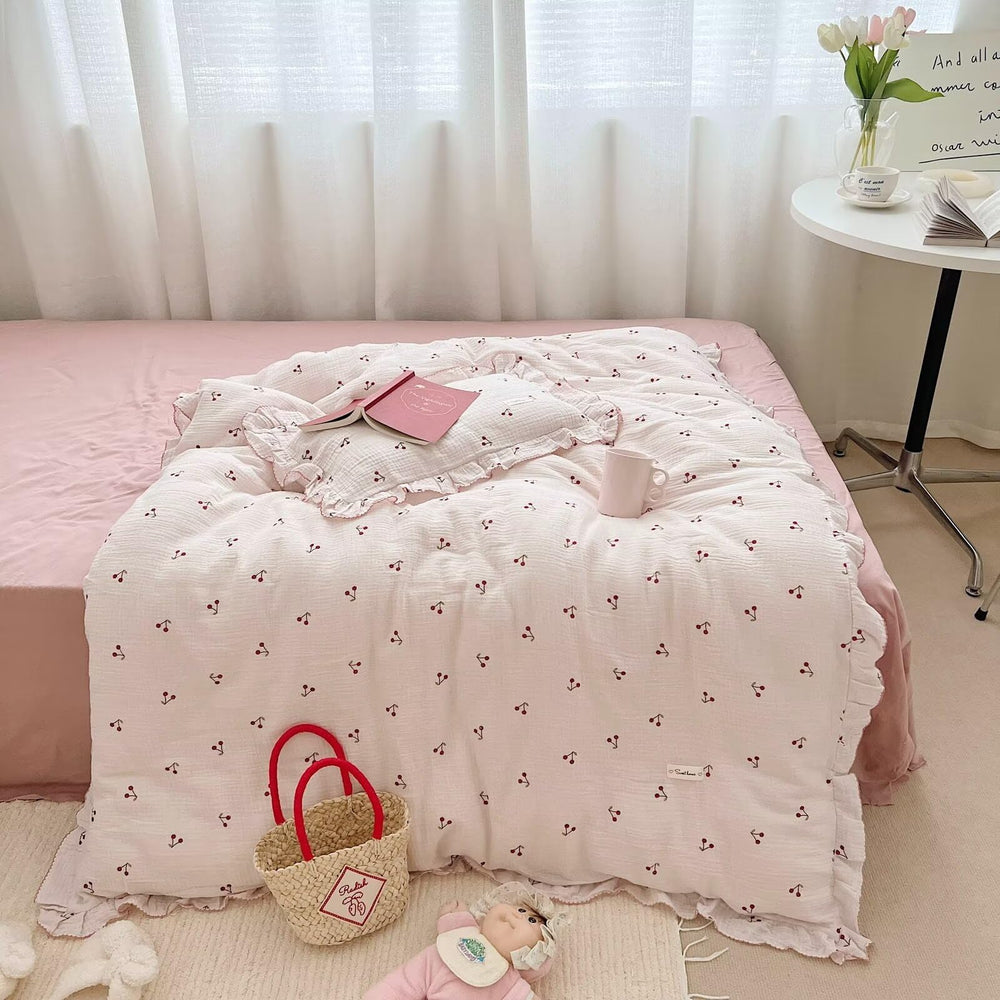 BuLuTu muslin cotton close-up highlights breathable fabric and comfort