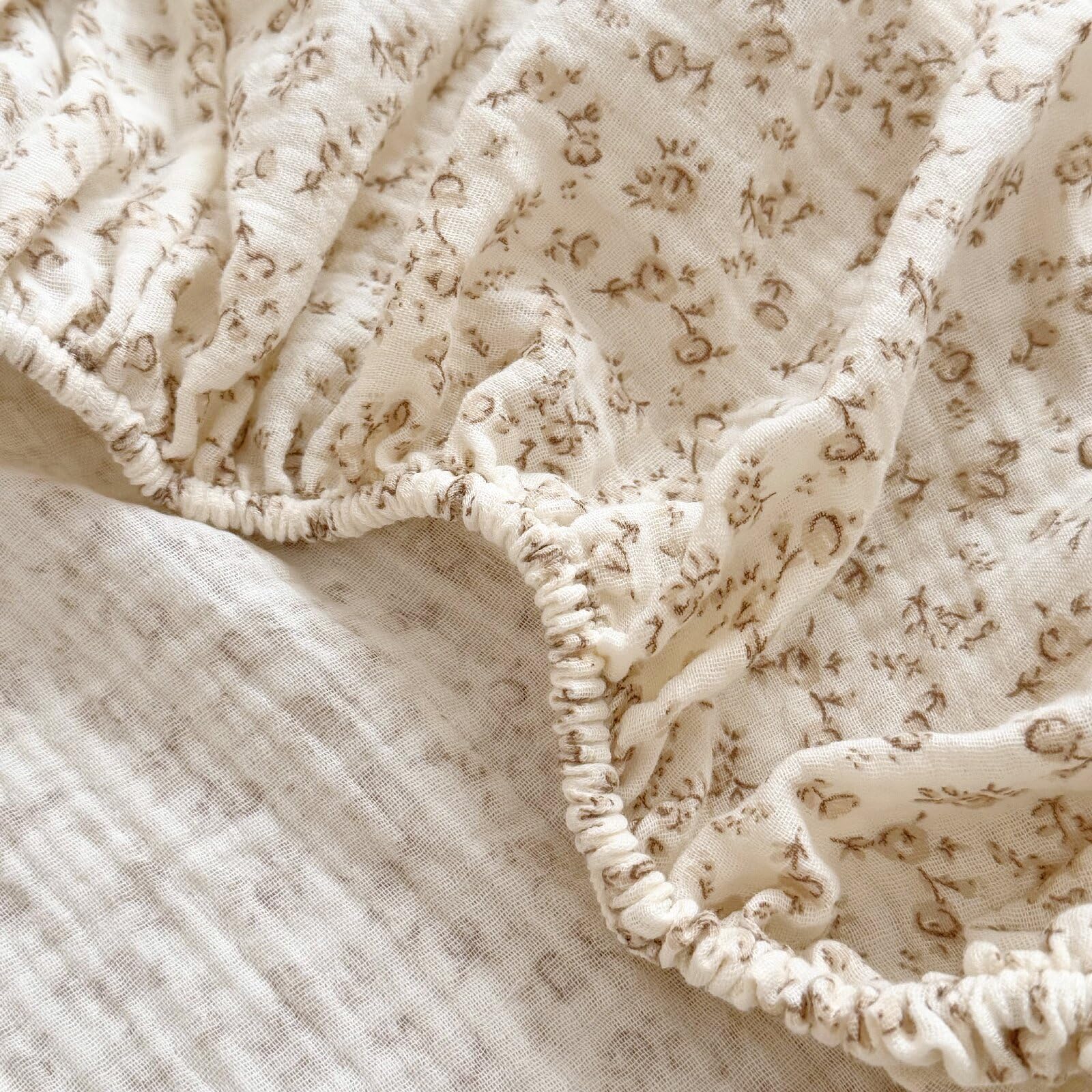 BuLuTu baby bed sheets shown in nursery scene for soothing, calming environment.