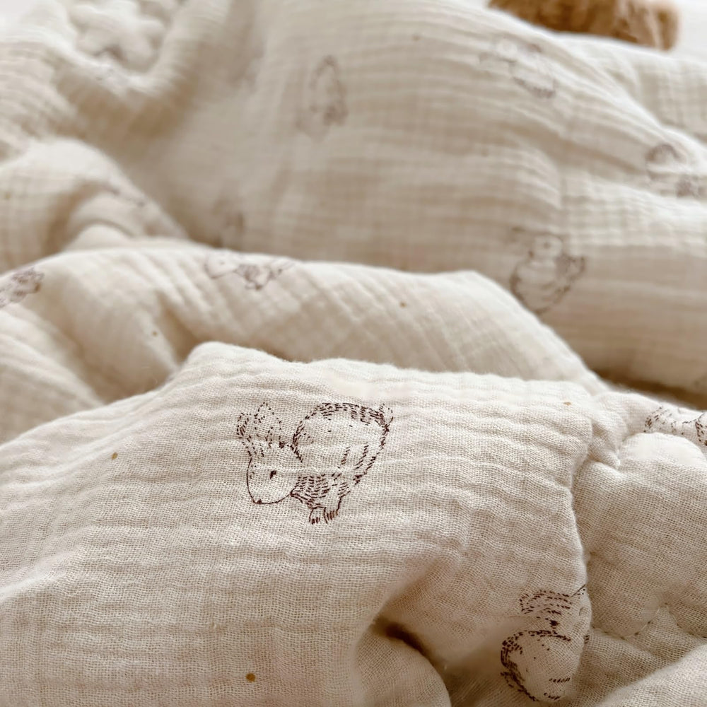 BuLuTu flower and animal pattern photography emphasizes charming nursery decor for kids.