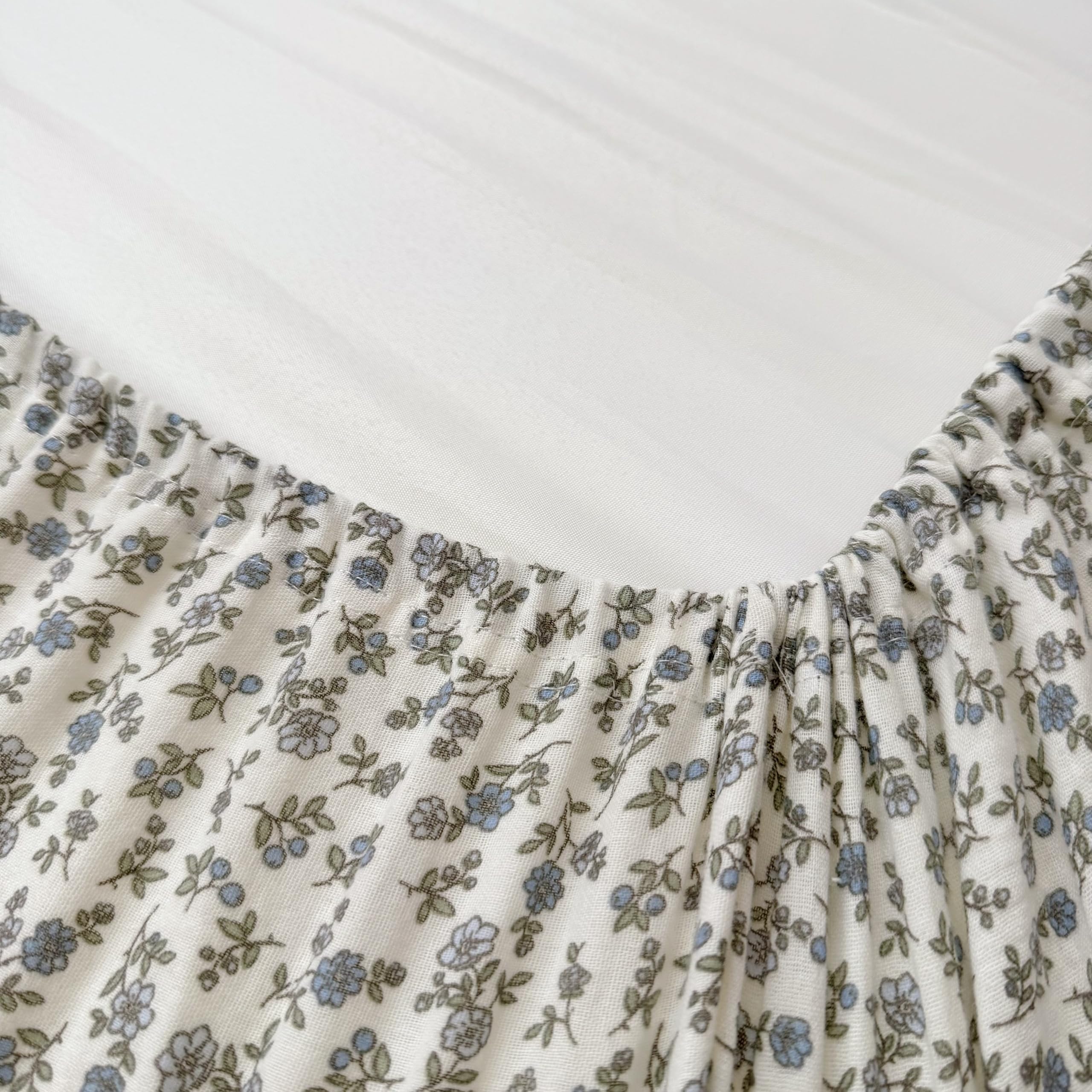 BuLuTu soft muslin sheets offer skin-friendly comfort for restful sleep.
