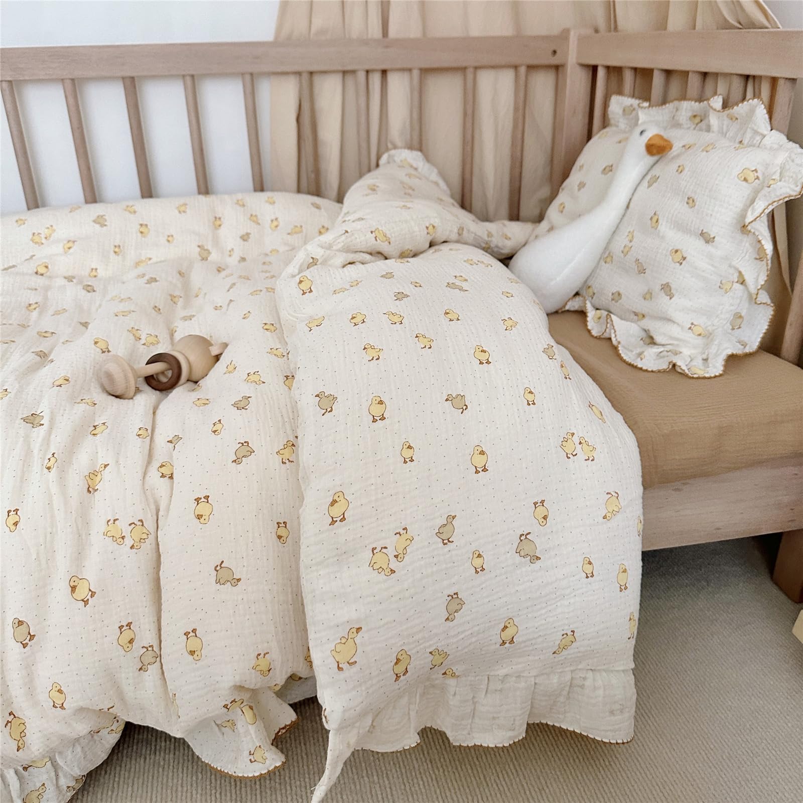 BuLuTu toddler bed 59x47 duvet cover closeup shows fit for cribs and toddler beds.