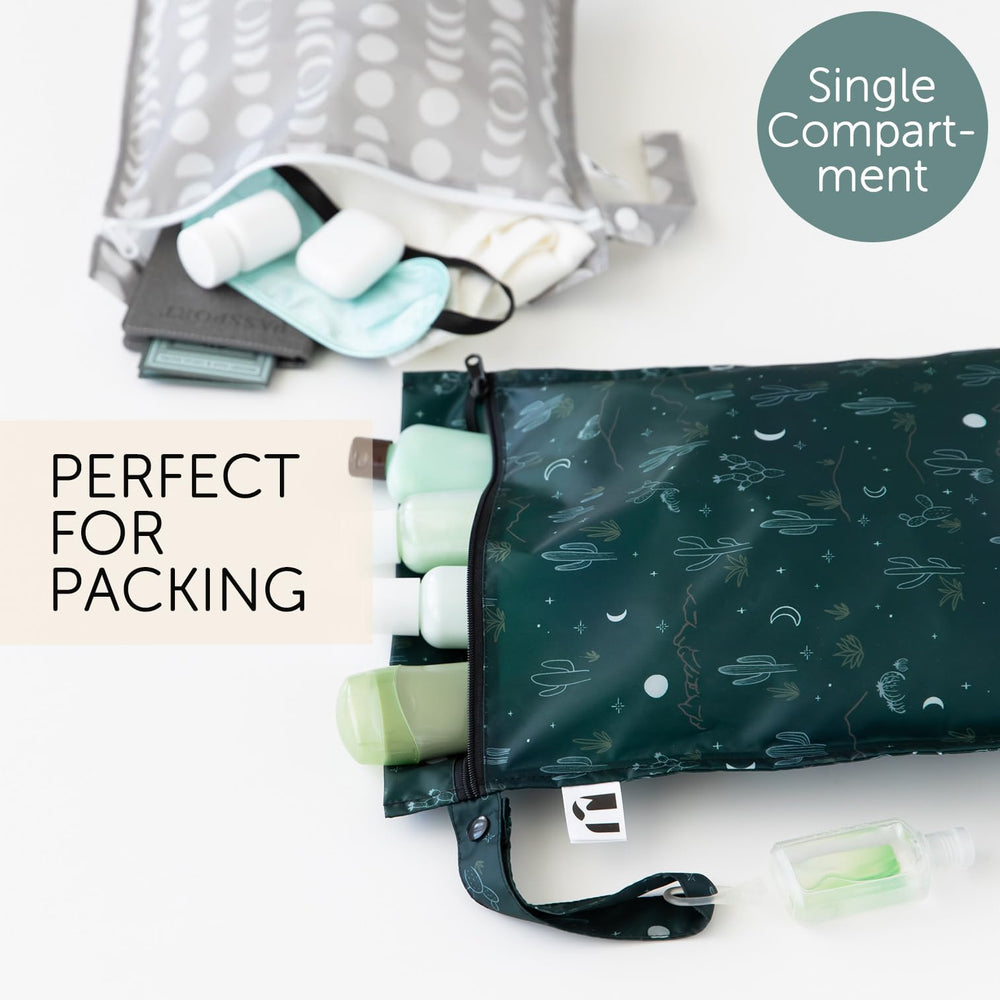 Bumkins Roamio gray wet bag with snap handle for stroller attachment