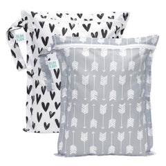 Bumkins waterproof wet bag arrows-hearts front view ideal for travel organization