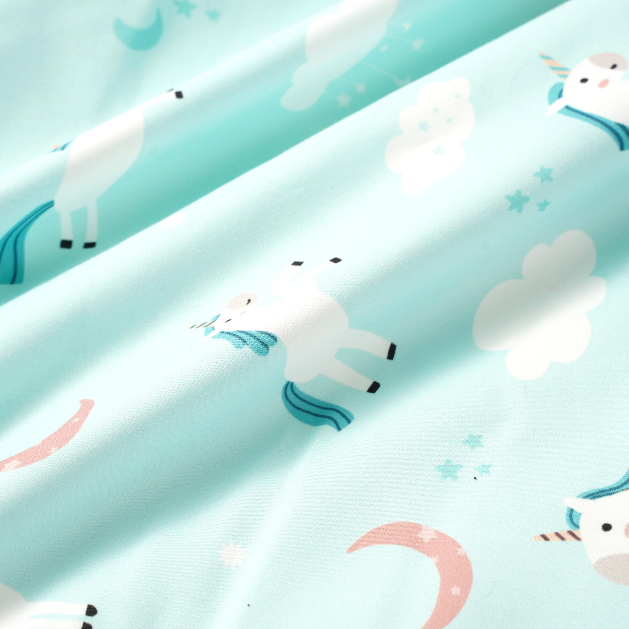 Bunnikins & Clover machine-washable pillow-friendly nap mat feature.