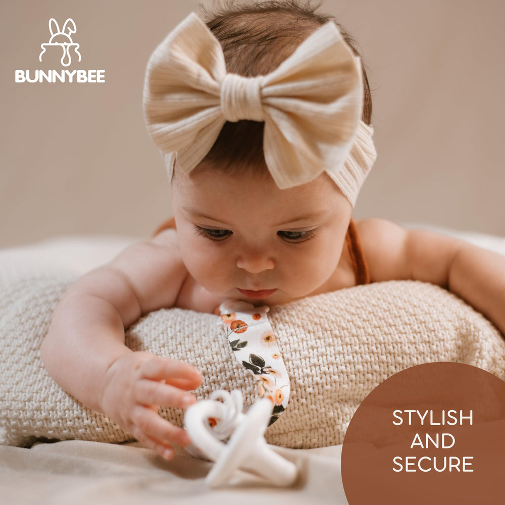 BUNNYBEE neutral pacifier clip set soft-fabric design keeps baby comfy during outings.