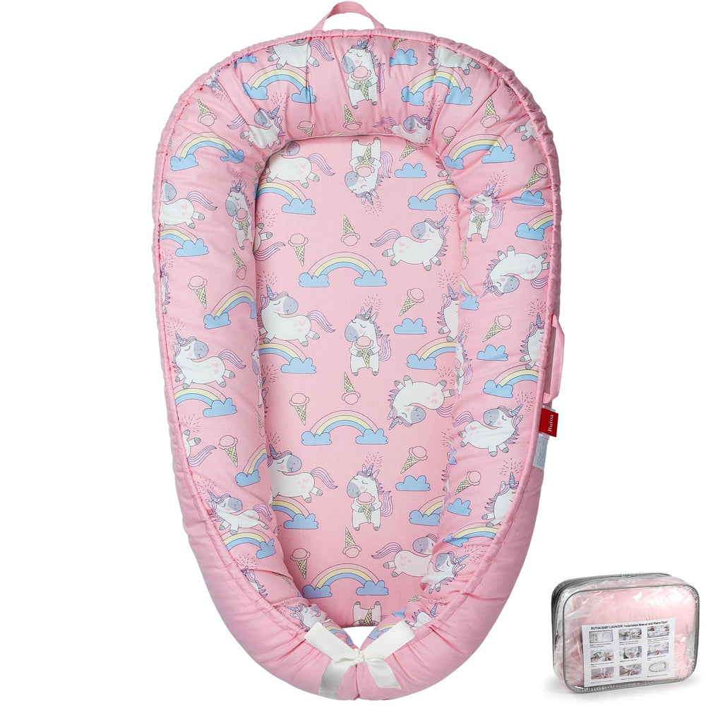 BUTOA Baby Lounger close-up of soft breathable cotton for baby's comfort.