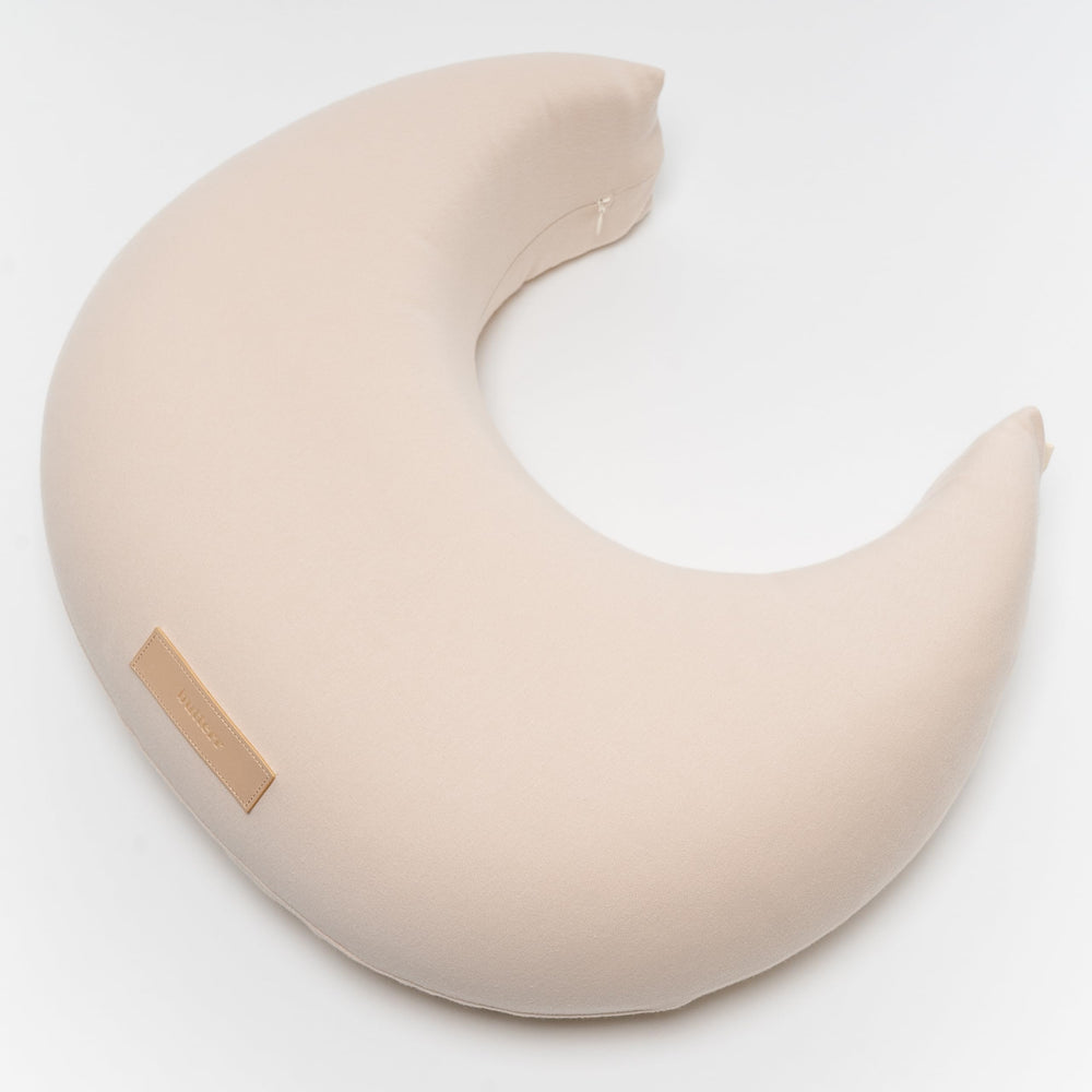 Butterr Natural Nursing Pillow close-up shows ergonomic support for comfortable feeds.