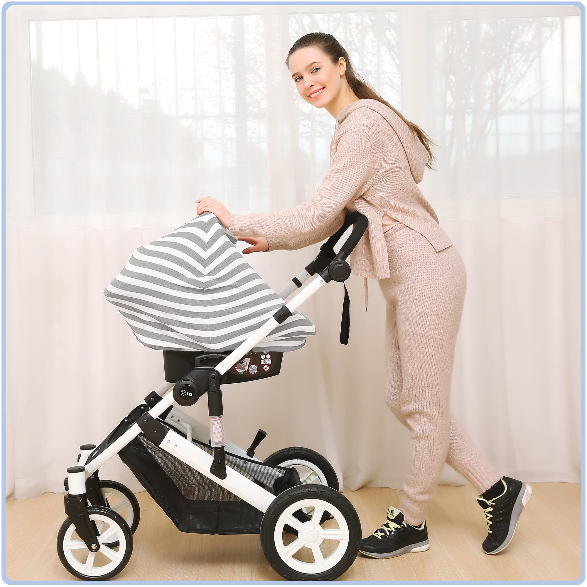 ByeBye Calorie tubular design delivers 360° privacy during nursing and car rides.