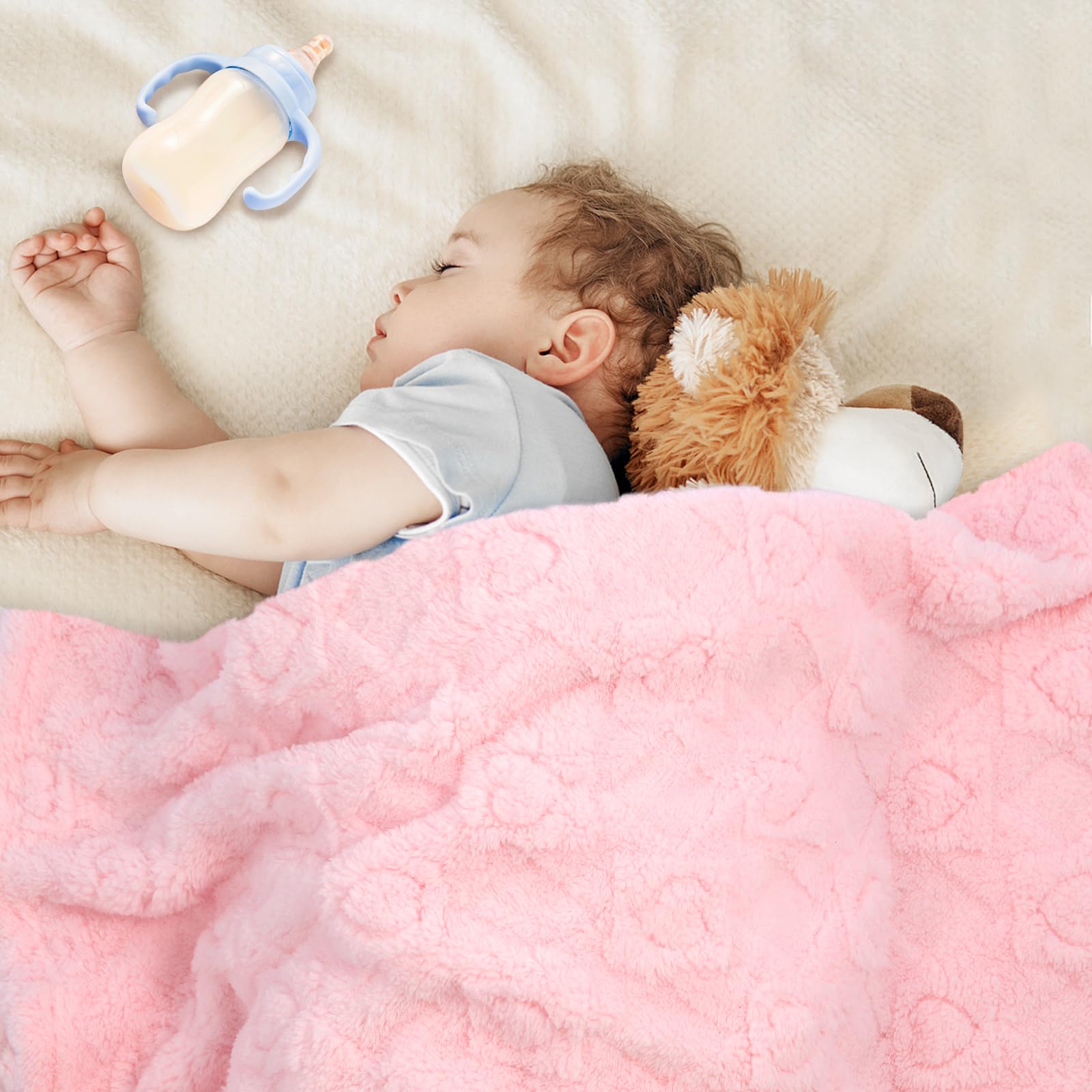 BYKOSY hypoallergenic plush fabric feels incredibly soft and skin-friendly.