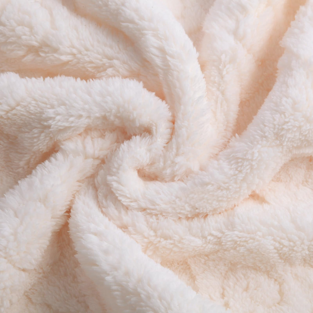 BYKOSY Plush Fleece Fabric close-up shows feather-light softness for sensitive skin.