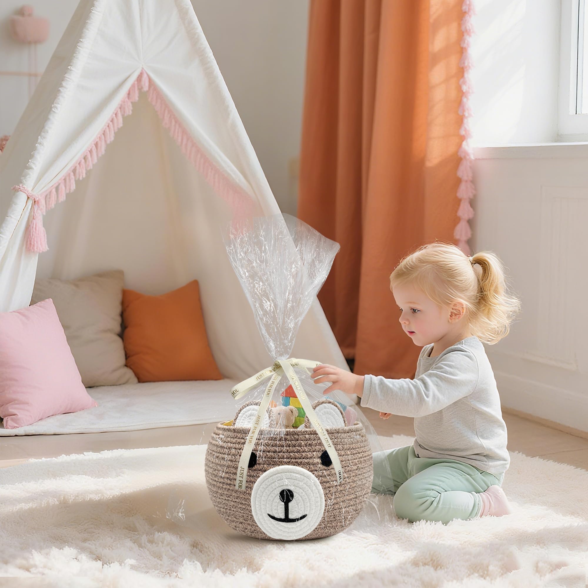 BYLSSNUK soft cotton-rope basket keeps diapers and wipes organized.