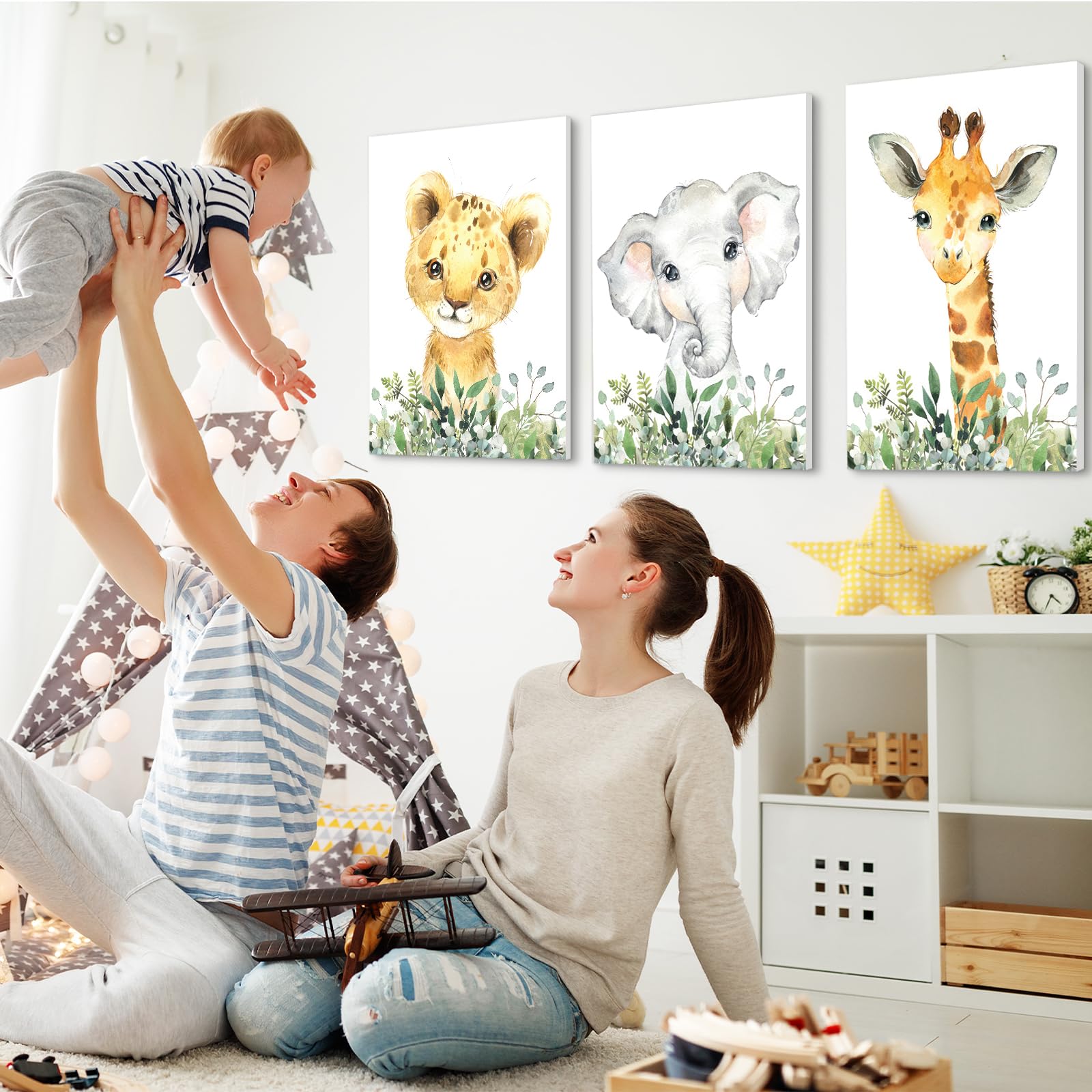 BZSPNJM Baby Safari lion detail adds warm, inviting playroom atmosphere.
