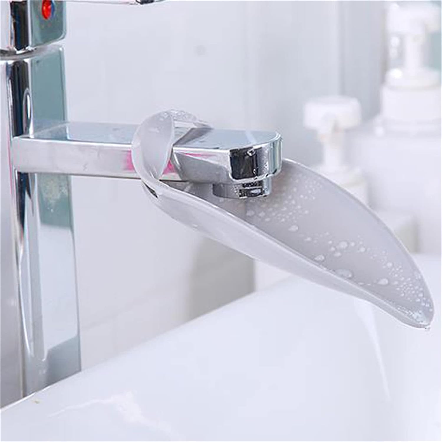 Calsgkspray faucet extender made from durable, non-toxic plastic for lasting use.
