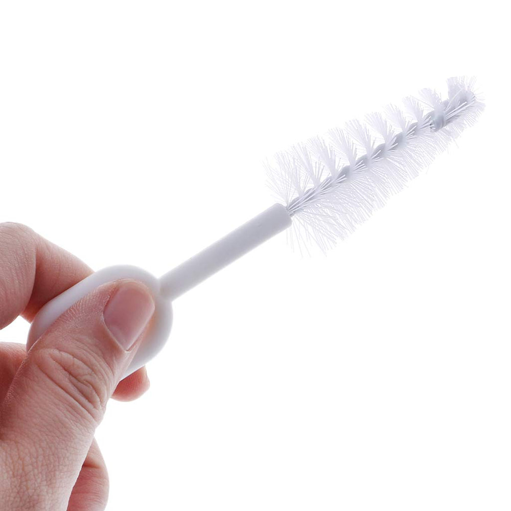 Caralin nipple cleaner enables easy control and thorough cleaning around the nipple mouth.