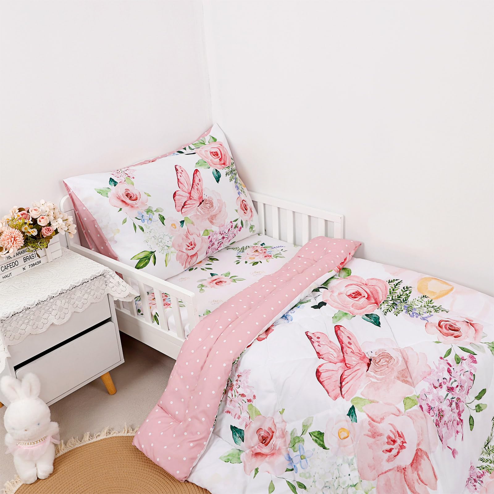 CARUILI 4-piece toddler bedding layout demonstrates complete cozy sleep ensemble.