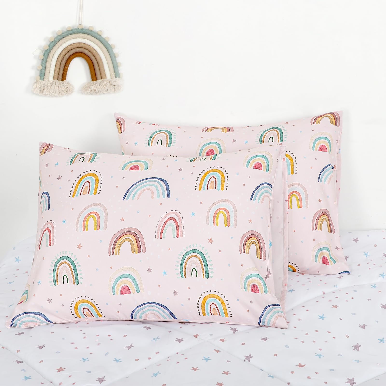 CARUILI rainbow-themed bedroom setup with cheerful colors promoting playful spaces