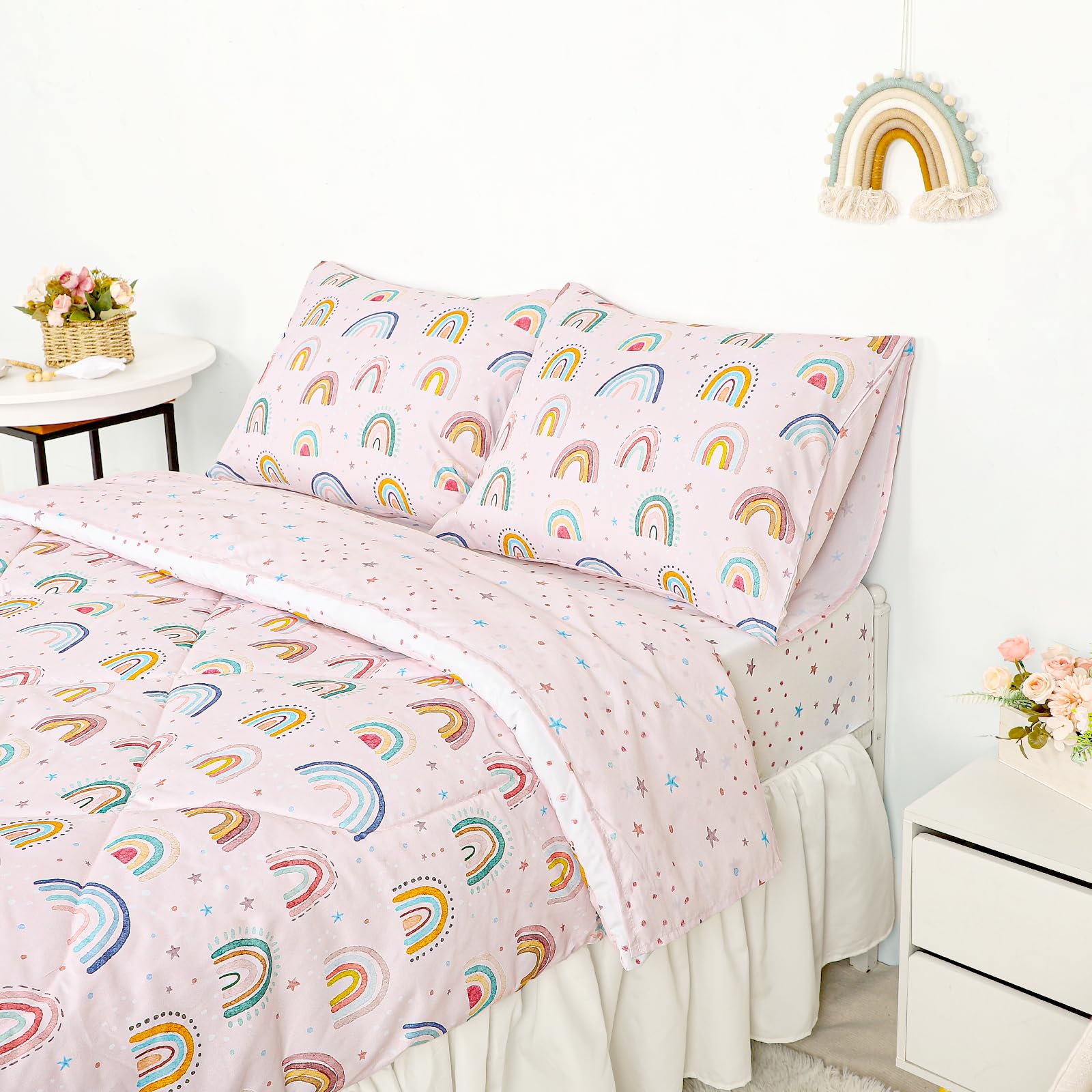 CARUILI rainbow design fabric texture highlighting kid-friendly style for fun bedtimes