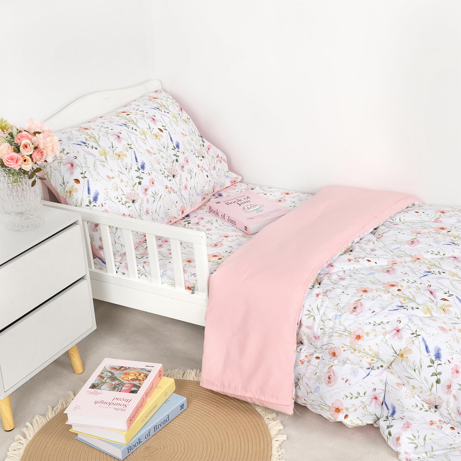 CARUILI pillowcases floral accents promote softness and a dreamy room vibe.