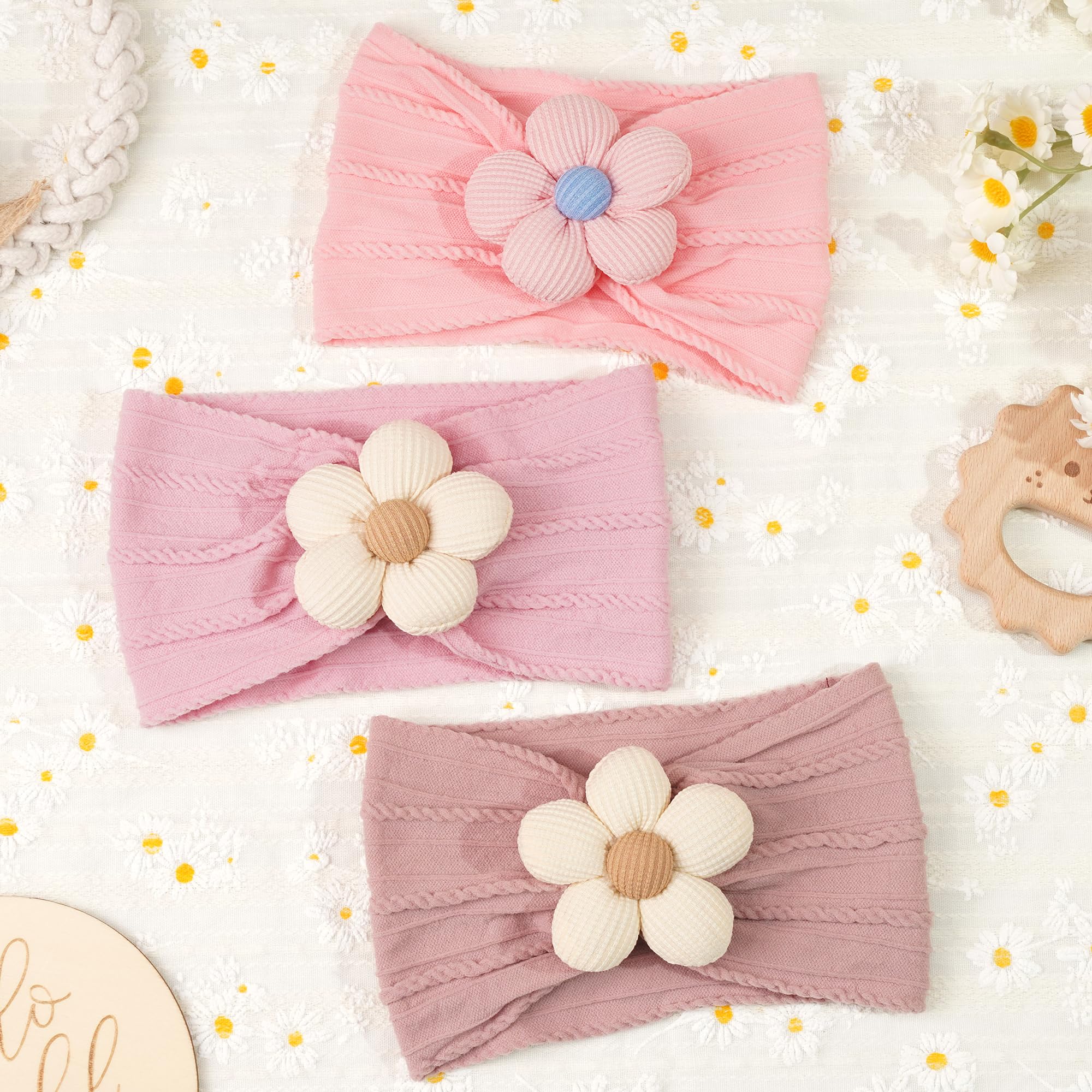 CÉLLOT soft-material nylon-spandex headband offers gentle comfort during long wear.