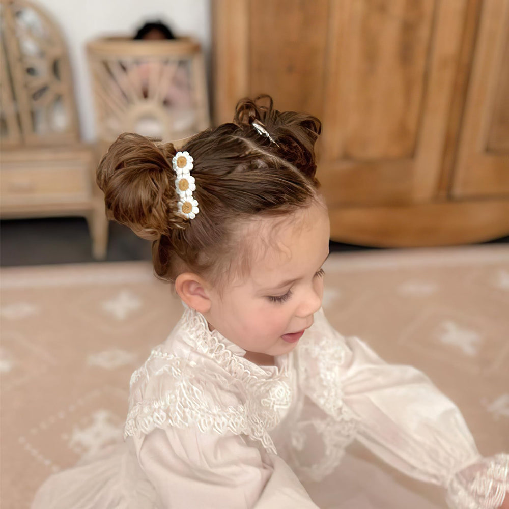 CellElection daisy clips in colours ideal for coordinating outfits