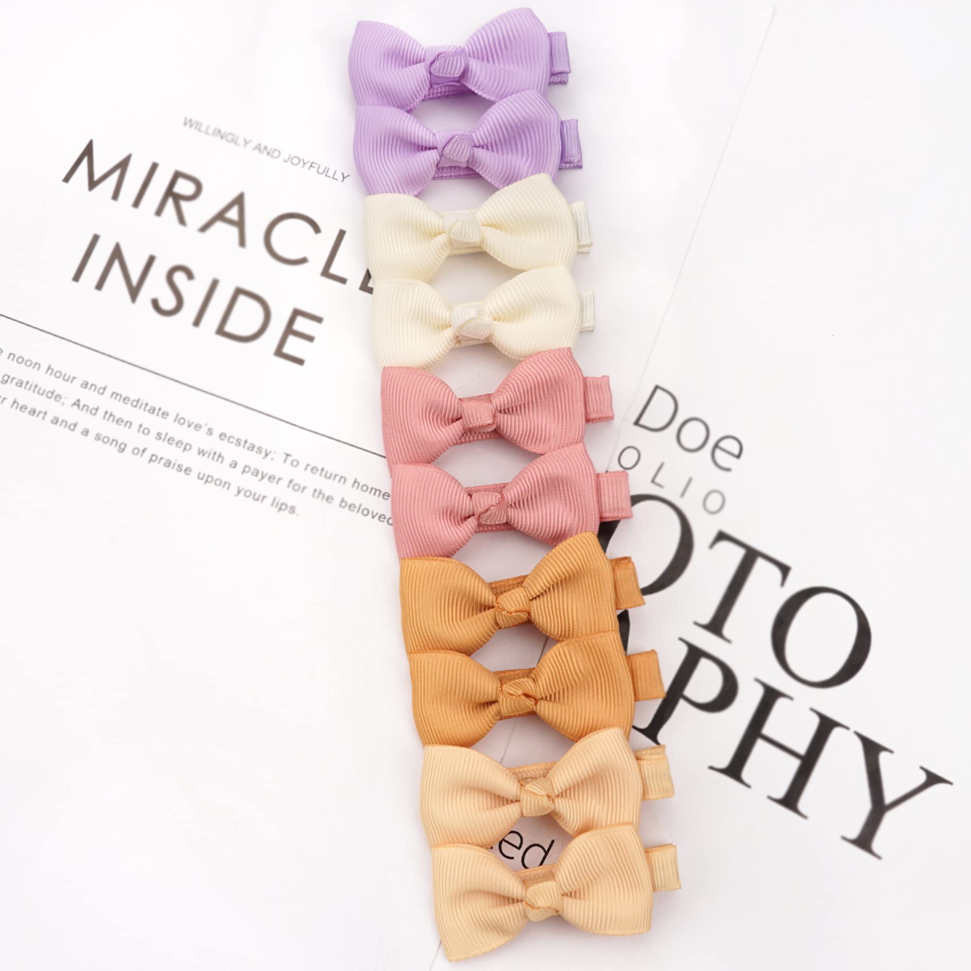 CelLot CLLOT clips suited for baby showers, birthdays, and photography sessions.