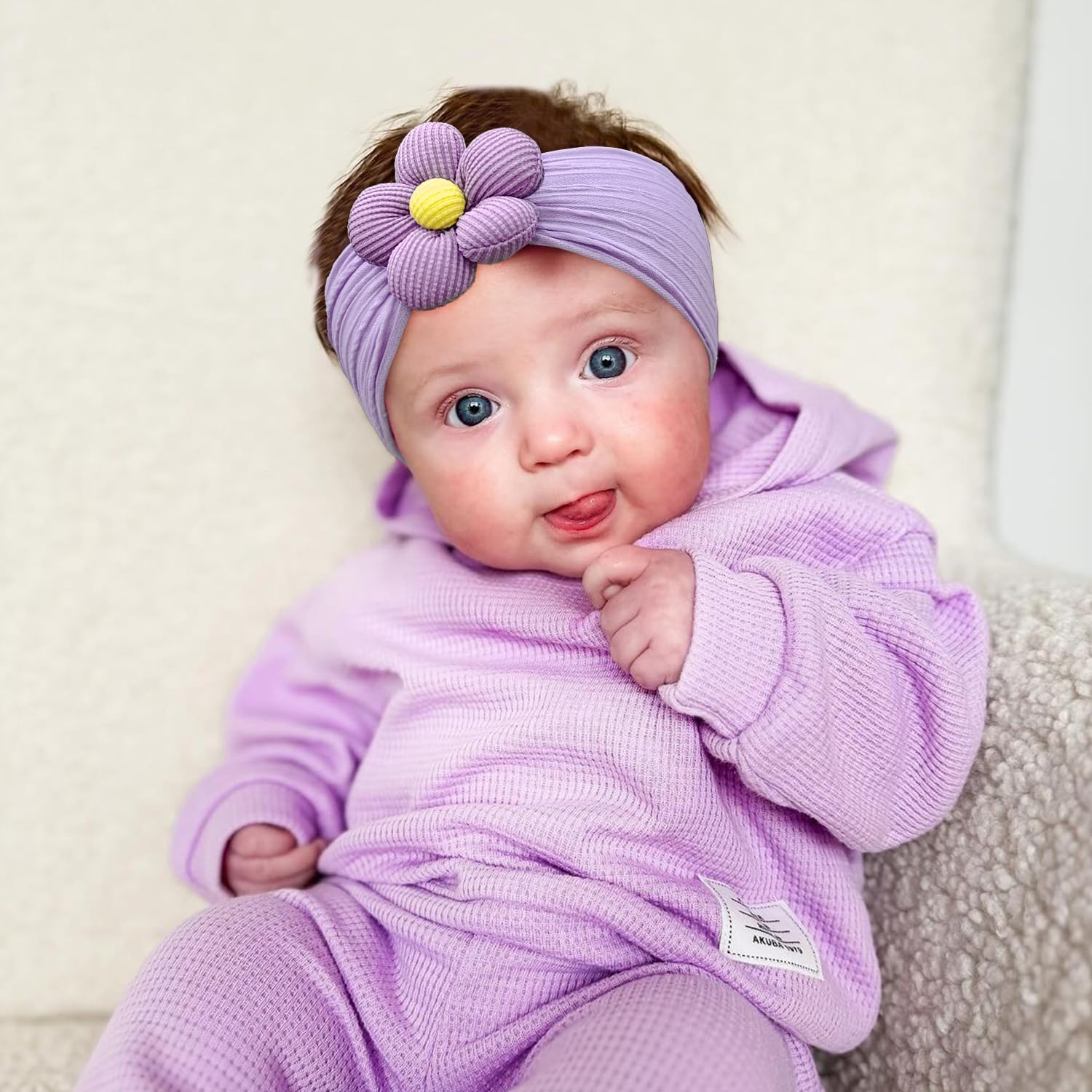 CÉLLOT set supports newborn to toddler heads with comfortable wear
