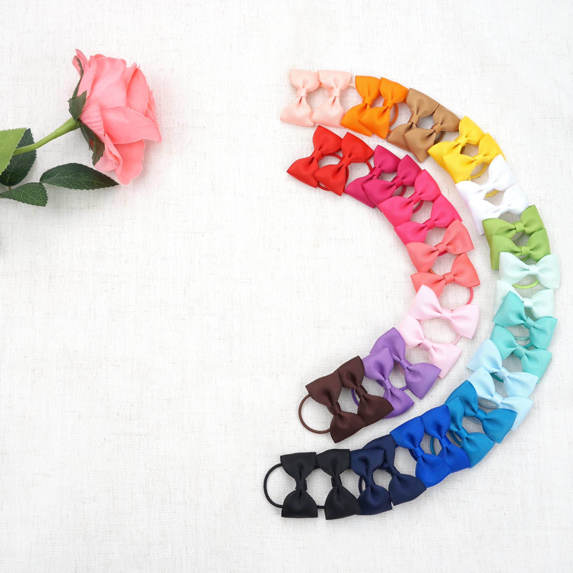 CÉLLOT soft grosgrain ribbon texture gentle on fine hair.