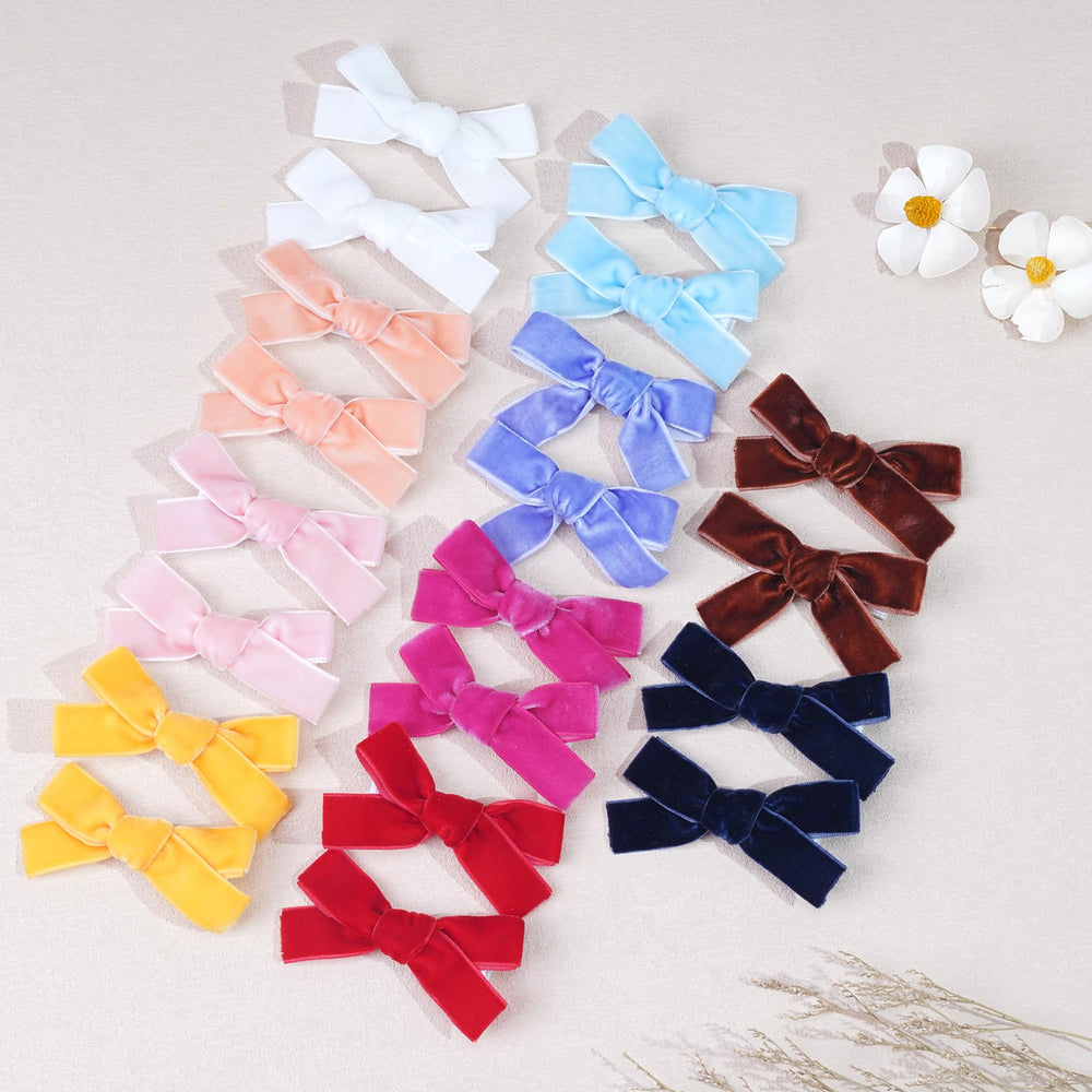 CÉLLOT Velvet Bow wearability on baby girl shows easy styling