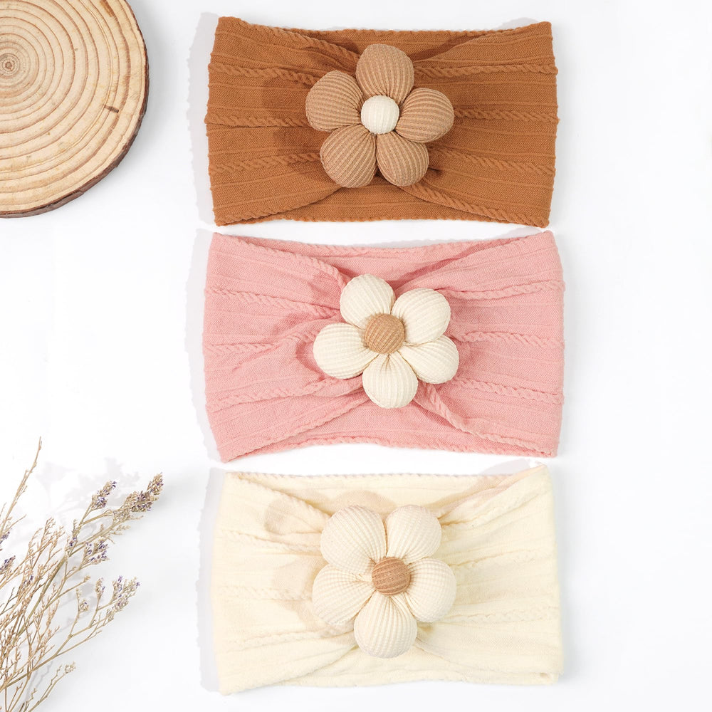 Cellot newborn photo prop headband ready for portraits.