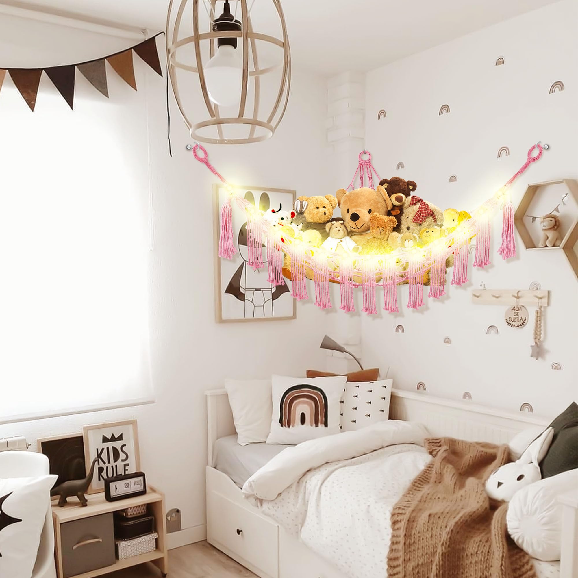 CERETIA macrame holder uses cotton rope and wooden rings for durability