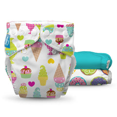 CHARLIE BANANA cloth diaper with soft fleece lining keeps baby's skin comfortable.