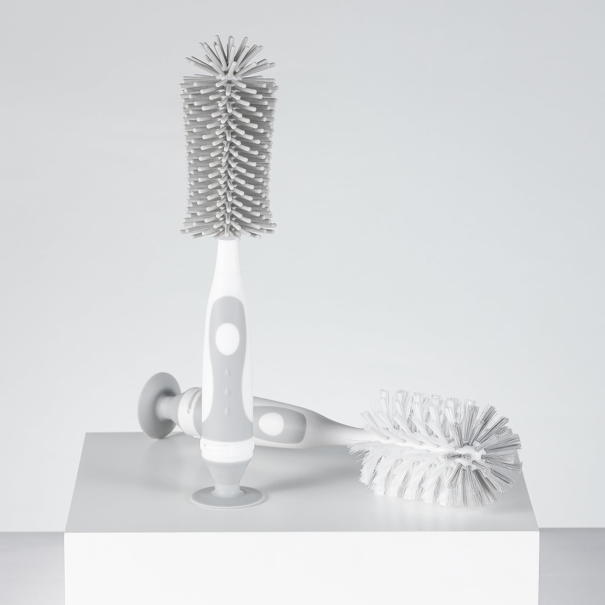 Chemimoso baby bottle brush with long handle; easy reach for tall bottles.