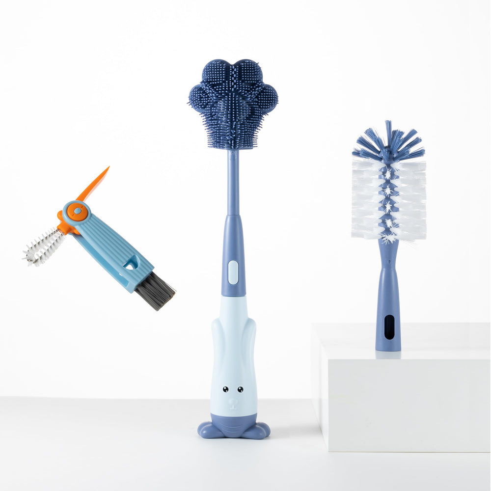 Chemimoso Cup Cleaning Brush with stand and brush demonstrates compact, space-saving bottle cleaning.