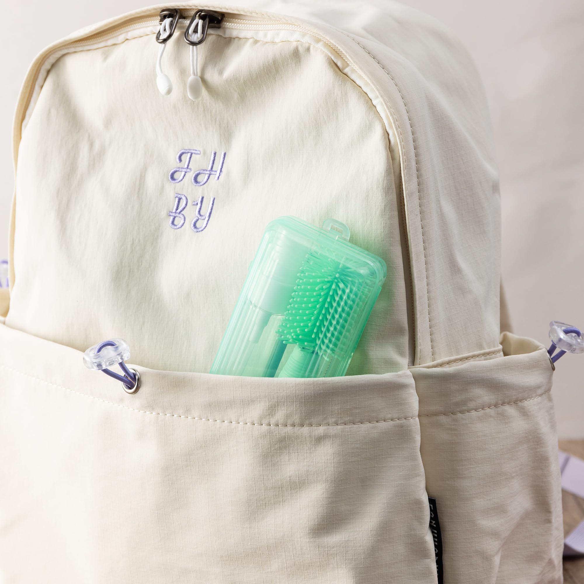 Chemimoso PET-dispensing bottle travel-view demonstrates precise dosing during on-the-go cleaning.