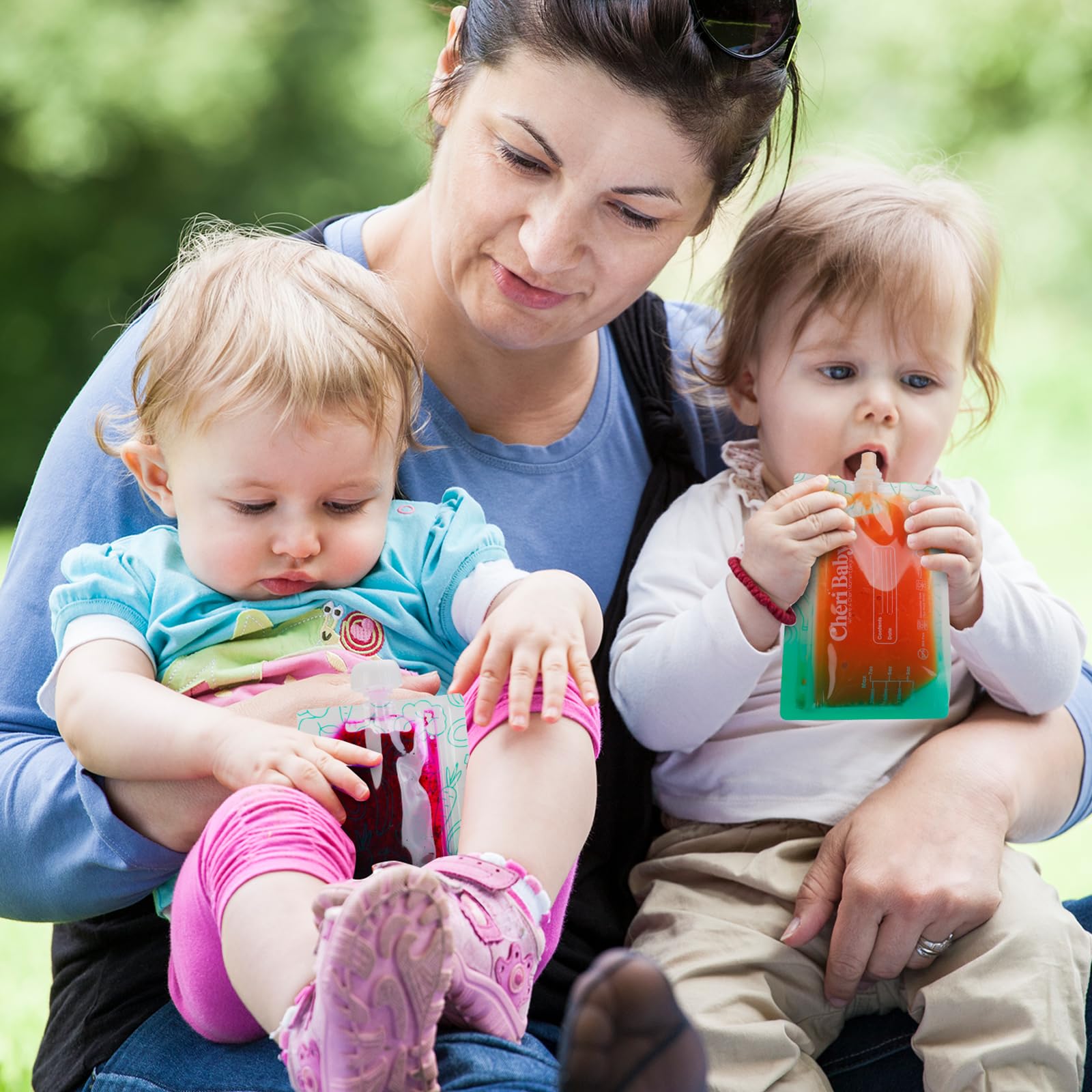 Cheri Baby BPA-free plastic pouch provides safe storage for baby foods.