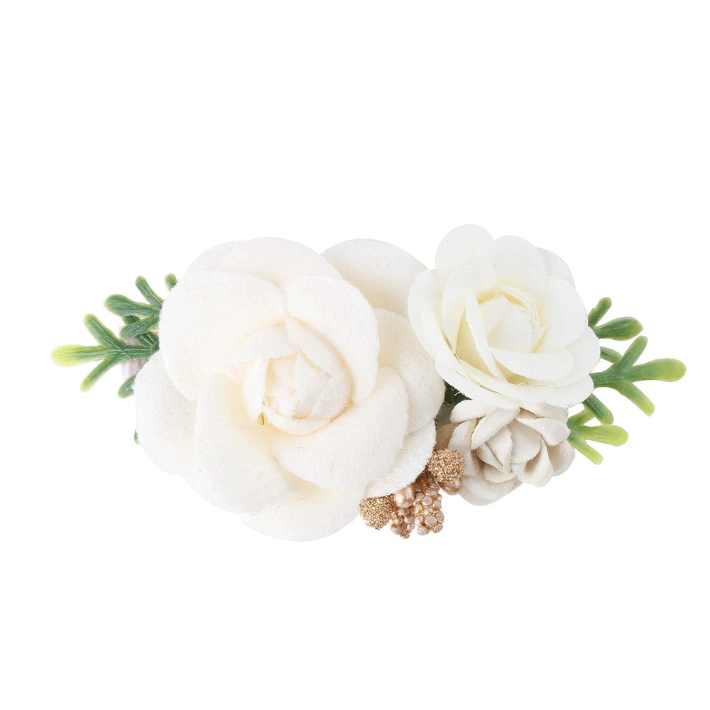 Cherrboll flower clip close-up showing soft petals and woven texture.