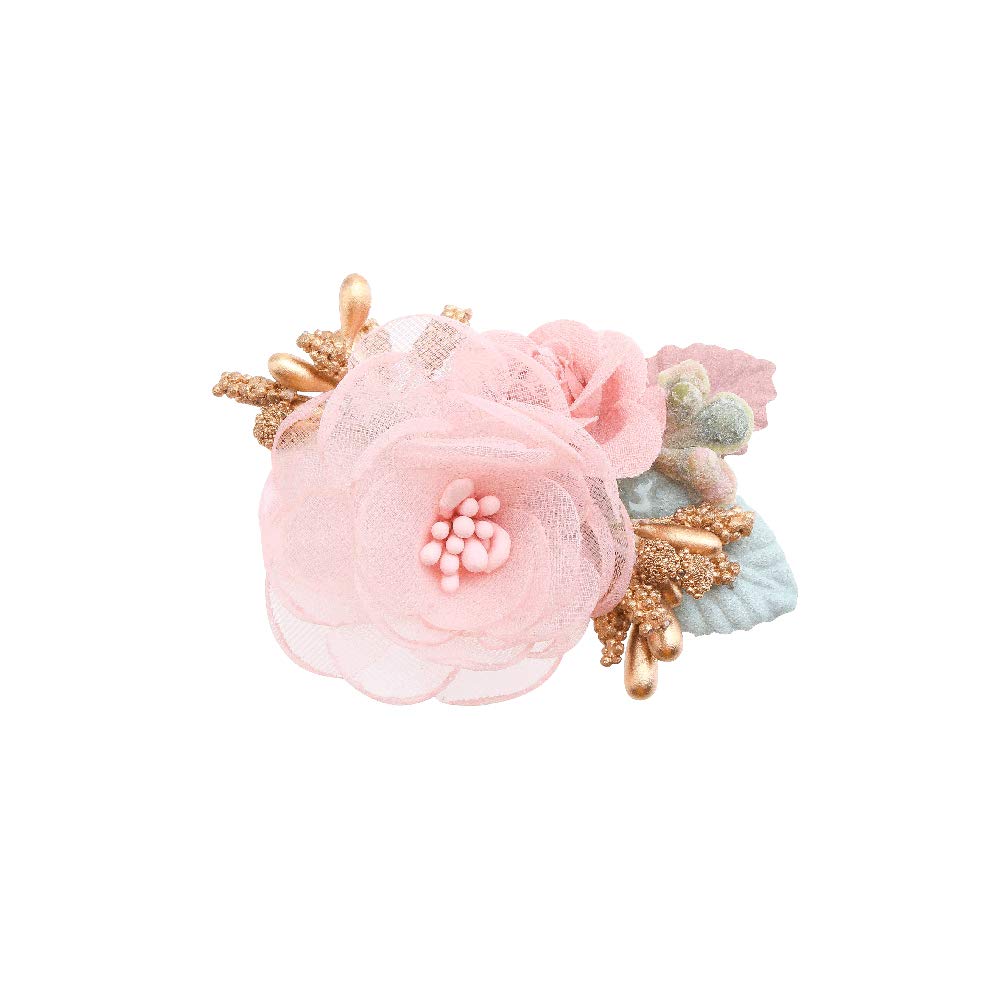 Cherrboll gift box showcases ready-to-gift set for newborns and toddlers.