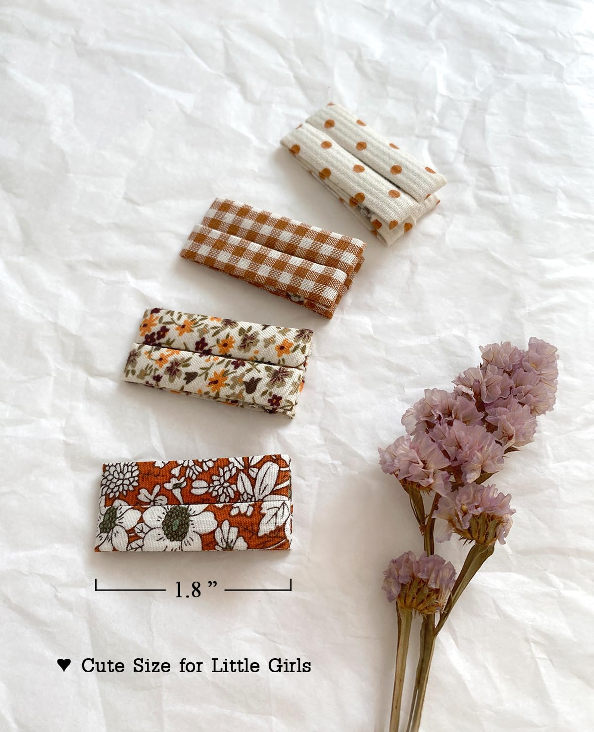 Cherssy flower-patterns clip-set adds playful color to everyday looks.