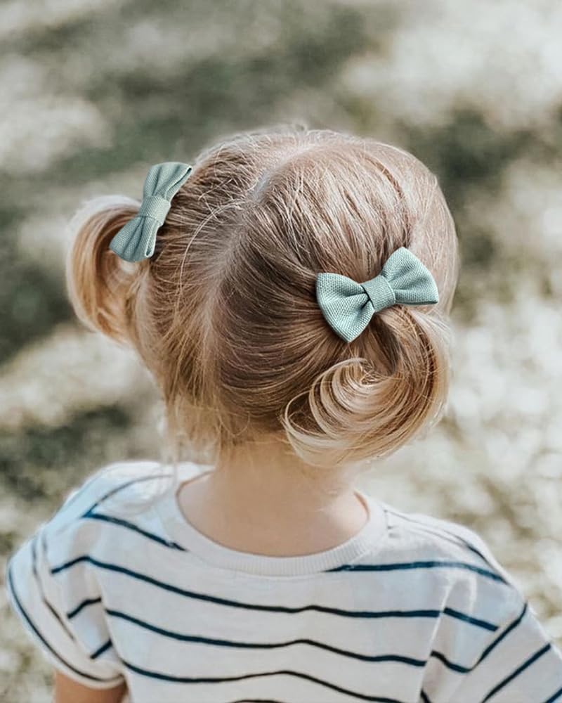 Cherssy non-slip hair clip maintains pigtails and side styles during play.