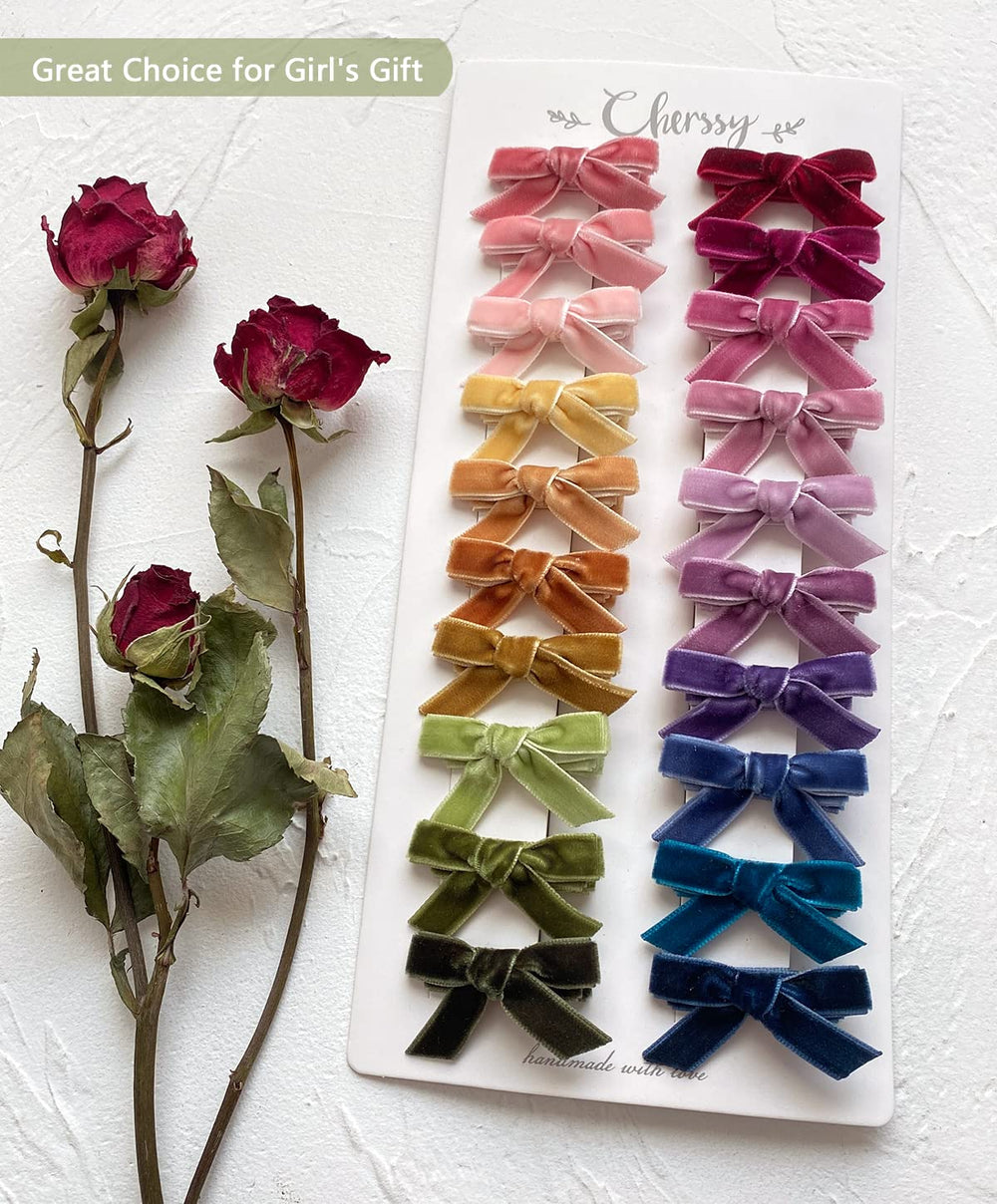 Cherssy Velvet Mini Bows on baby hair demonstrate gentle, secure hold.