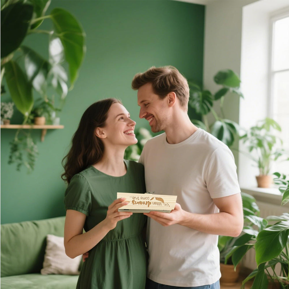 CHGCRAFT keepsake box opens smoothly for easy access