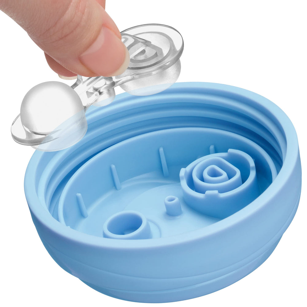 Chicco Sport Spout Trainer removable valve offers easy cleaning.