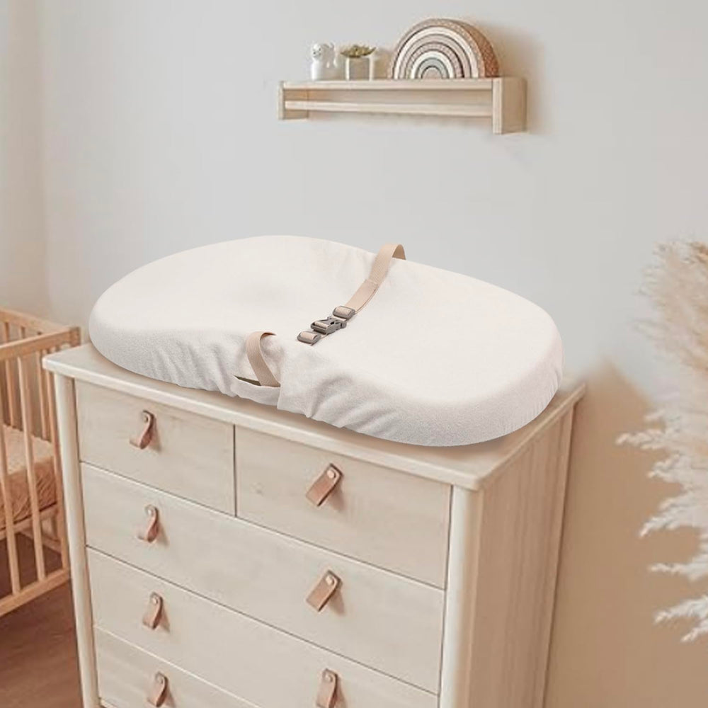 ChildLike elastic edges and buckle-friendly holes keep cover in place.