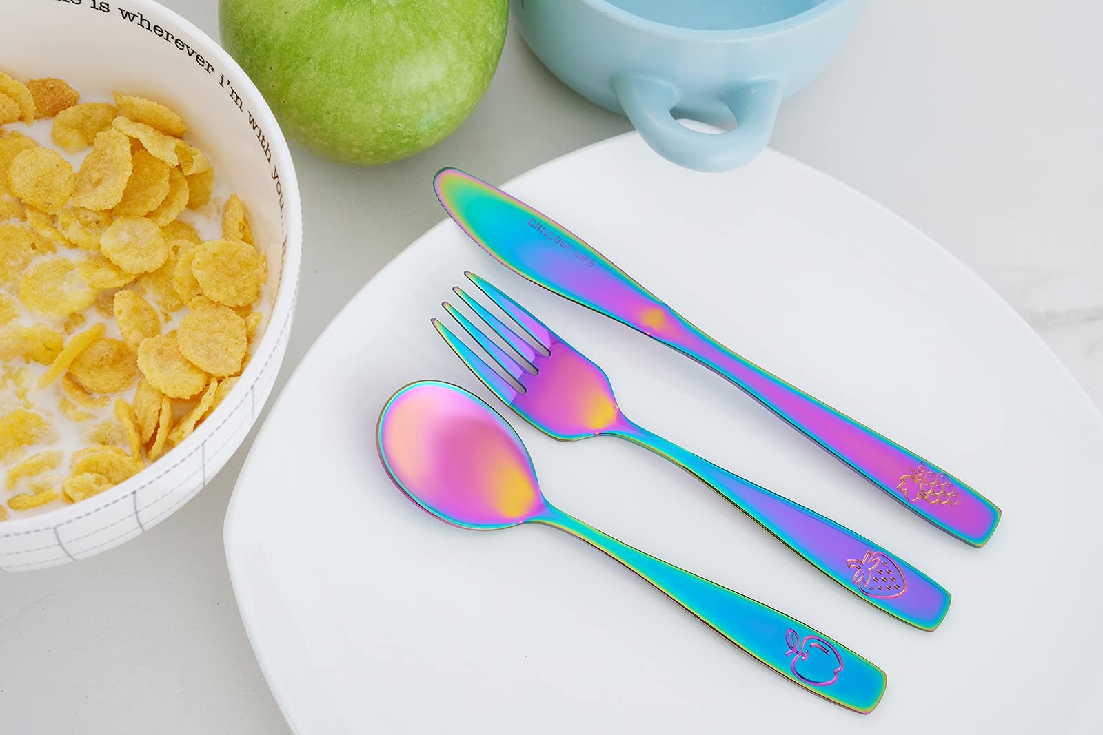 Chilout Life kids knife non-serrated for safe independent eating.