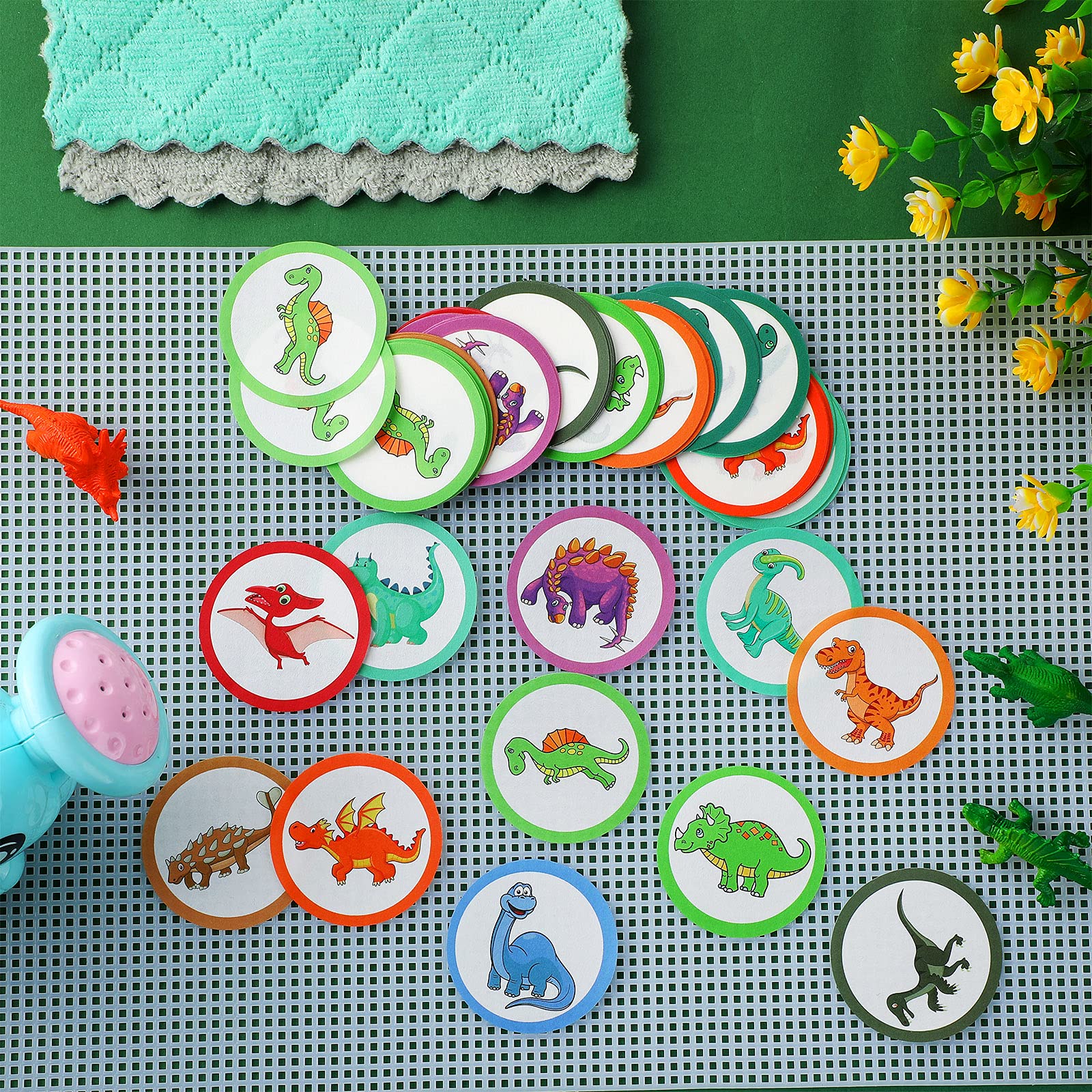 Chinco colorful-pattern targets stimulate color awareness and attention during potty practice.