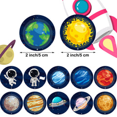 Chinco space-patterns training targets engage toddlers with colorful shapes.