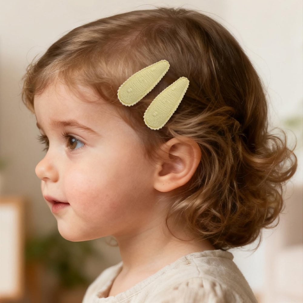 Choicbaby birthday-ready look with yellow bows for festive photos