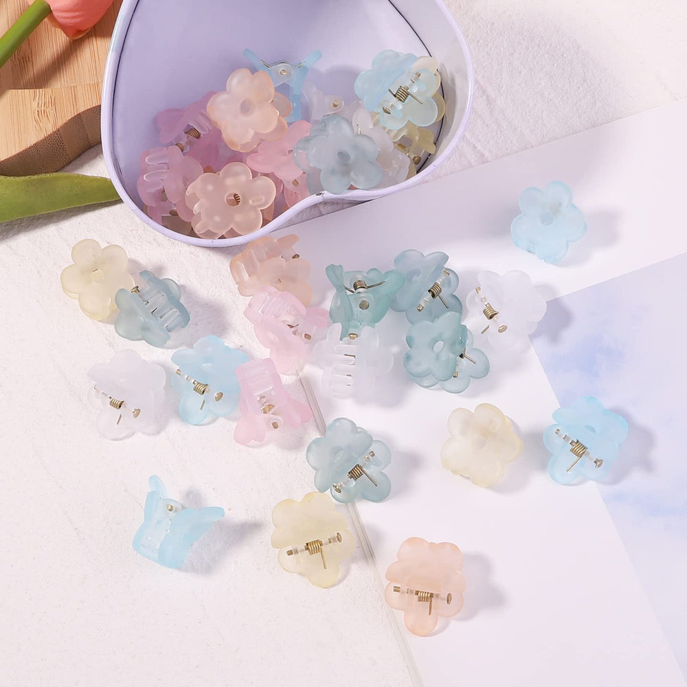 Choicbaby clips demonstrate versatile styling options on hair.